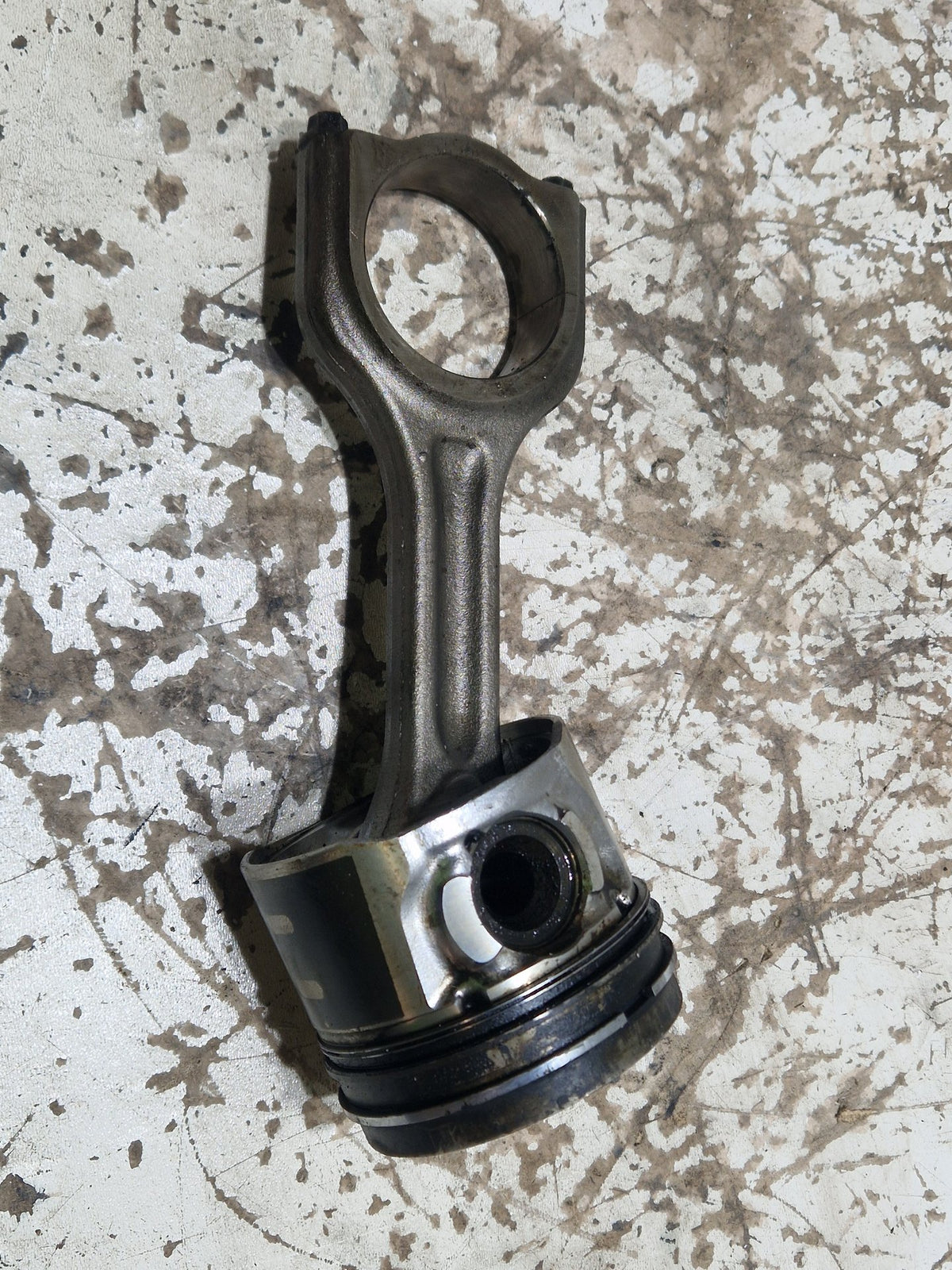 Volvo V40 MK3 (525) Hatchback 1.6 Diesel Genuine Piston Conrod
