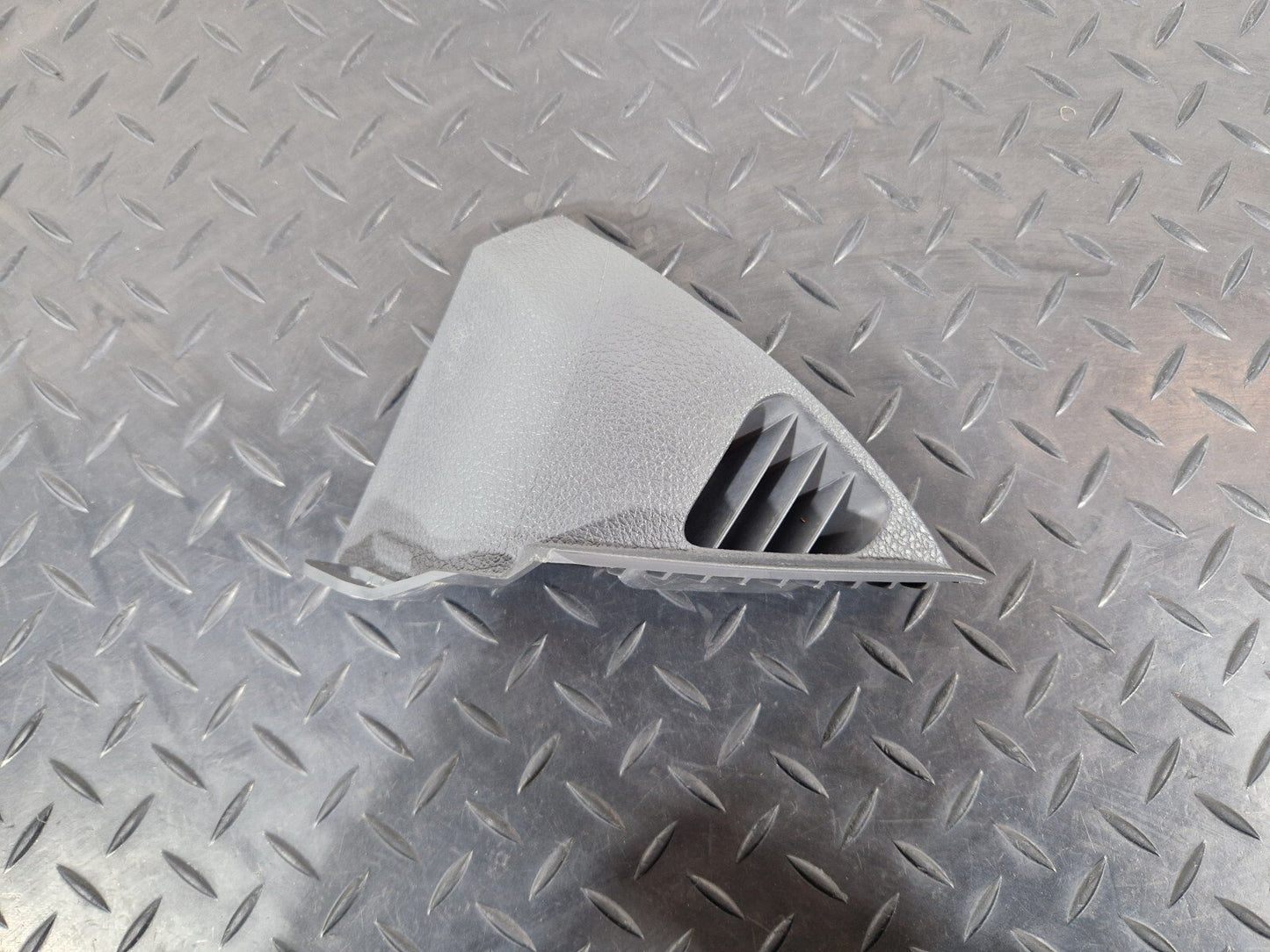 18-ON MERCEDES BENZ SPRINTER W907 W910 RIGHT UPPER DASHBOARD AIR VENT COVER TRIM