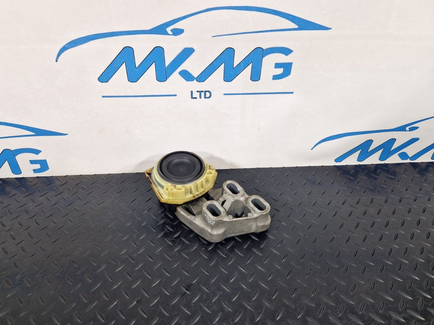 14-20 MERCEDES BENZ GLA X156 FRONT LEFT PASSENGER SIDE ENGINE MOUNT 326E23F