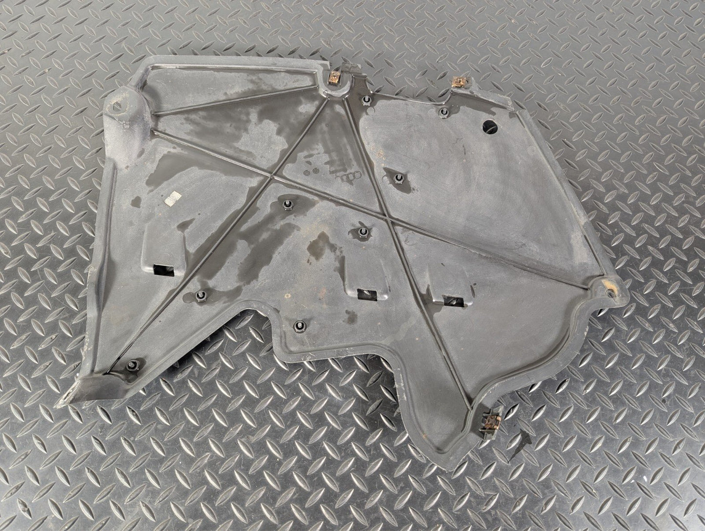 16-19 AUDI A4 B9 OEM REAR LEFT SIDE N/S BODY UNDER TRAY SHIELD COVER 8W0825217A