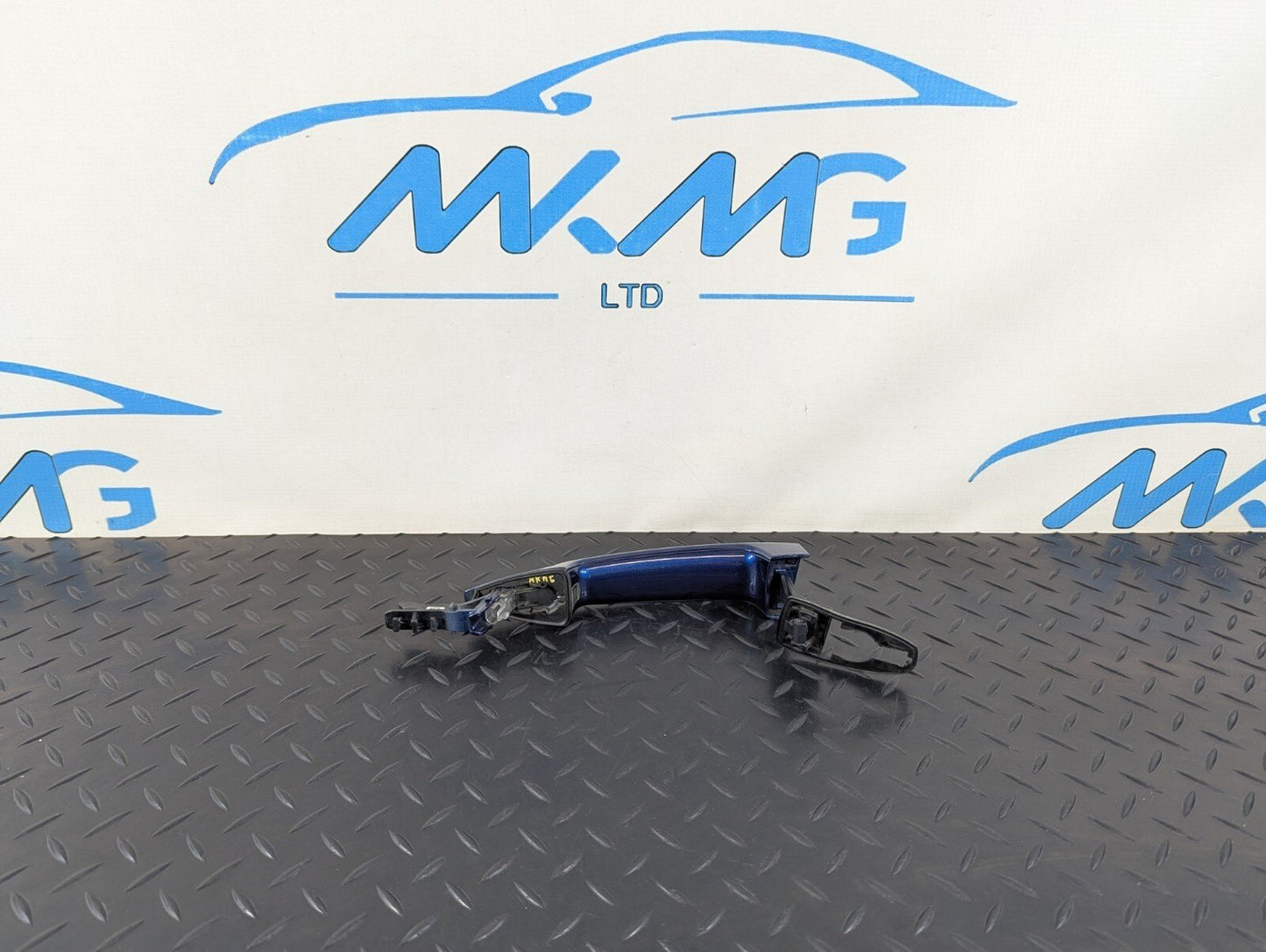 16-22 BMW X1 F48 GENUINE OEM RIGHT SIDE EXTERIOR DOOR HANDLE BLUE 7305015