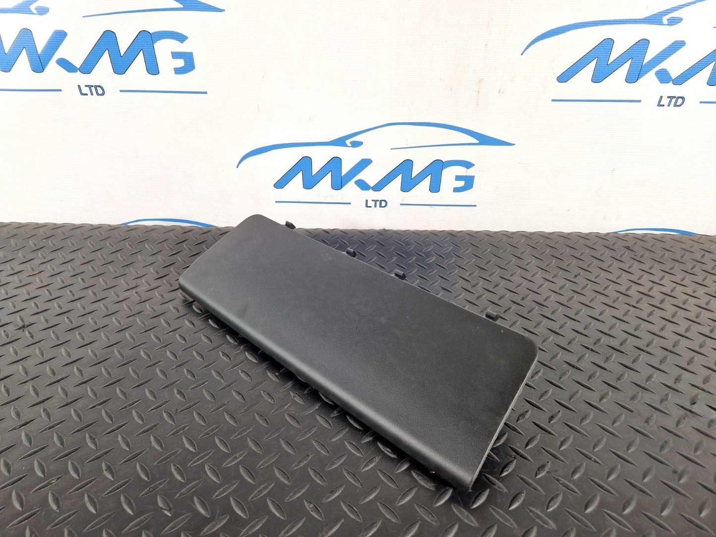 14-19 LAND ROVER L550 DISCOVERY SPORT O/S/F AIBAG KNEE RIGHT SIDE BJ32042A00A