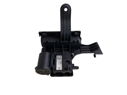 16-19 AUDI A4 B9 SPORT GENUINE OEM BATTERY POWER DISTRIBUTION TERMINAL 8W0941823
