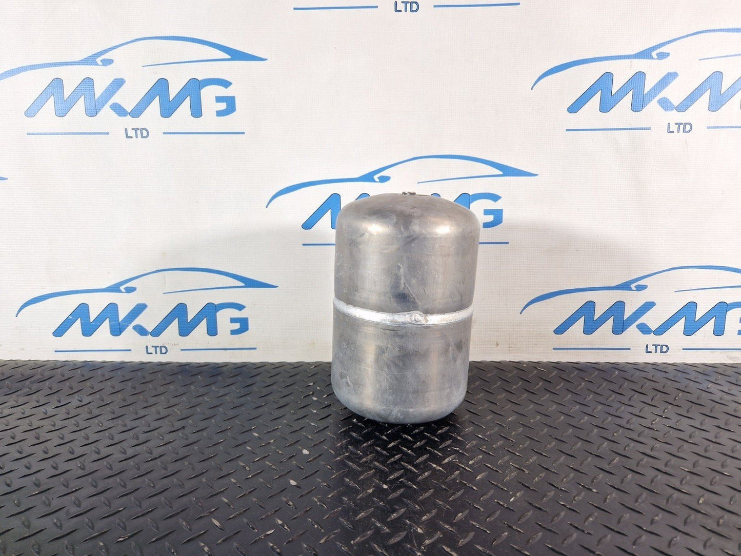 16-19 MERCEDES BENZ GLE W166 GENUINE AIR PRESSURE RESERVOIR A1663200415