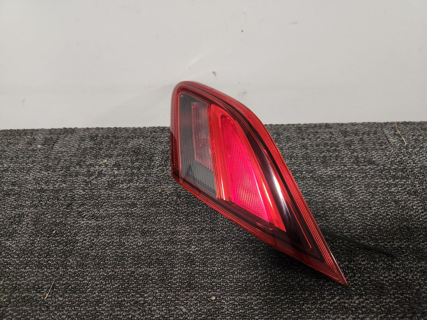 2016 Vauxhall Corsa MK4 (E) (4500) Genuine Rear Right Inner Tail Light 39012626