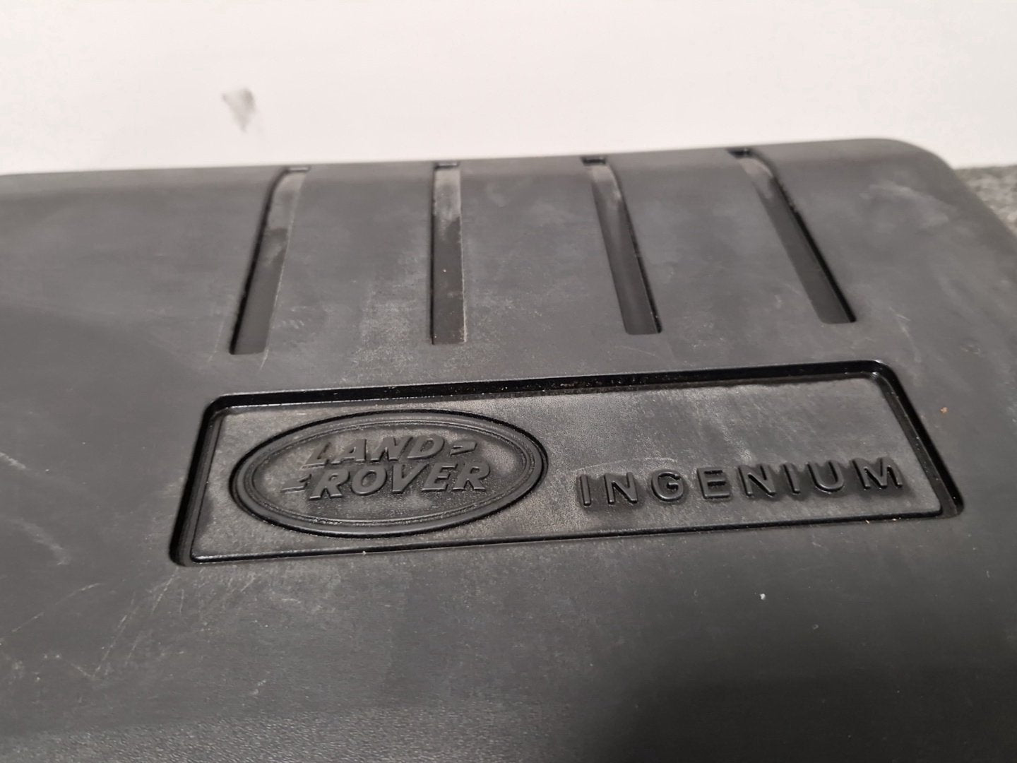 Land Rover Range Rover Evoque L538 SUV Genuine Engine Top Cover Lid GJ32-6A949-B