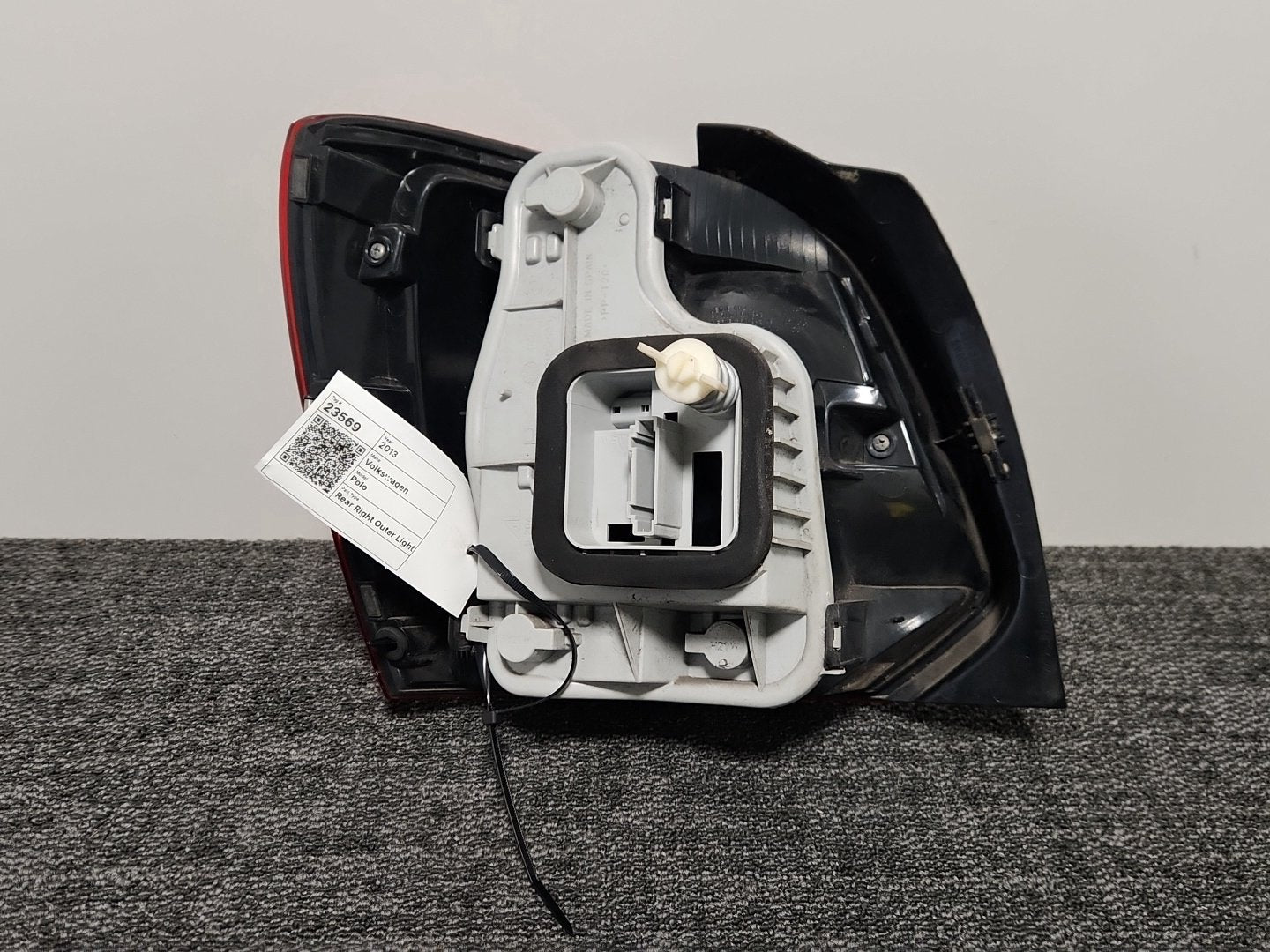 2013 Volkswagen Polo 6R MK5 Genuine Rear Right O/S Driver Tail Light 6R0945096A