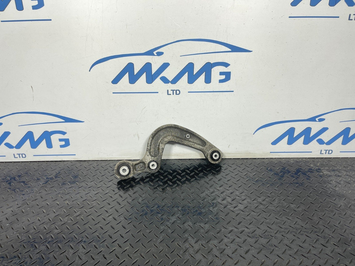 GENUINE AUDI A4 B9 A5 S5 F5 REAR LEFT OR RIGHT CONTROL ARM 8W0505361E