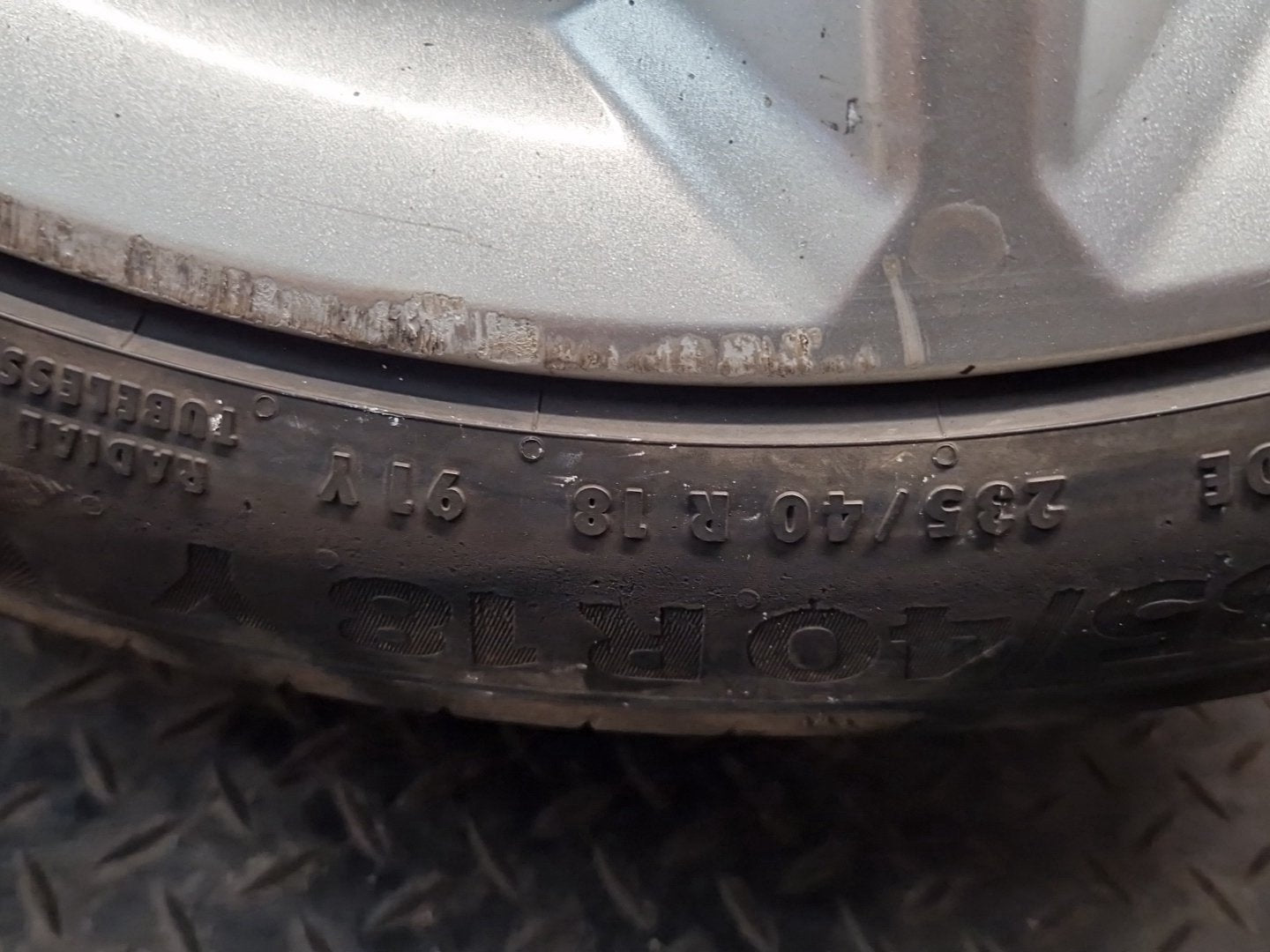 Ford Grand C-Max MK2 (C344) 18" Alloy Wheel and Tyre 235/40/18 ~4mm AM5J-1007-BC