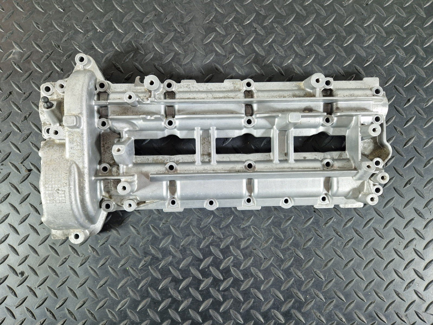 11-19 MERCEDES BENZ ML W166 642.826 ENGINE ROCKER COVER A6420101230