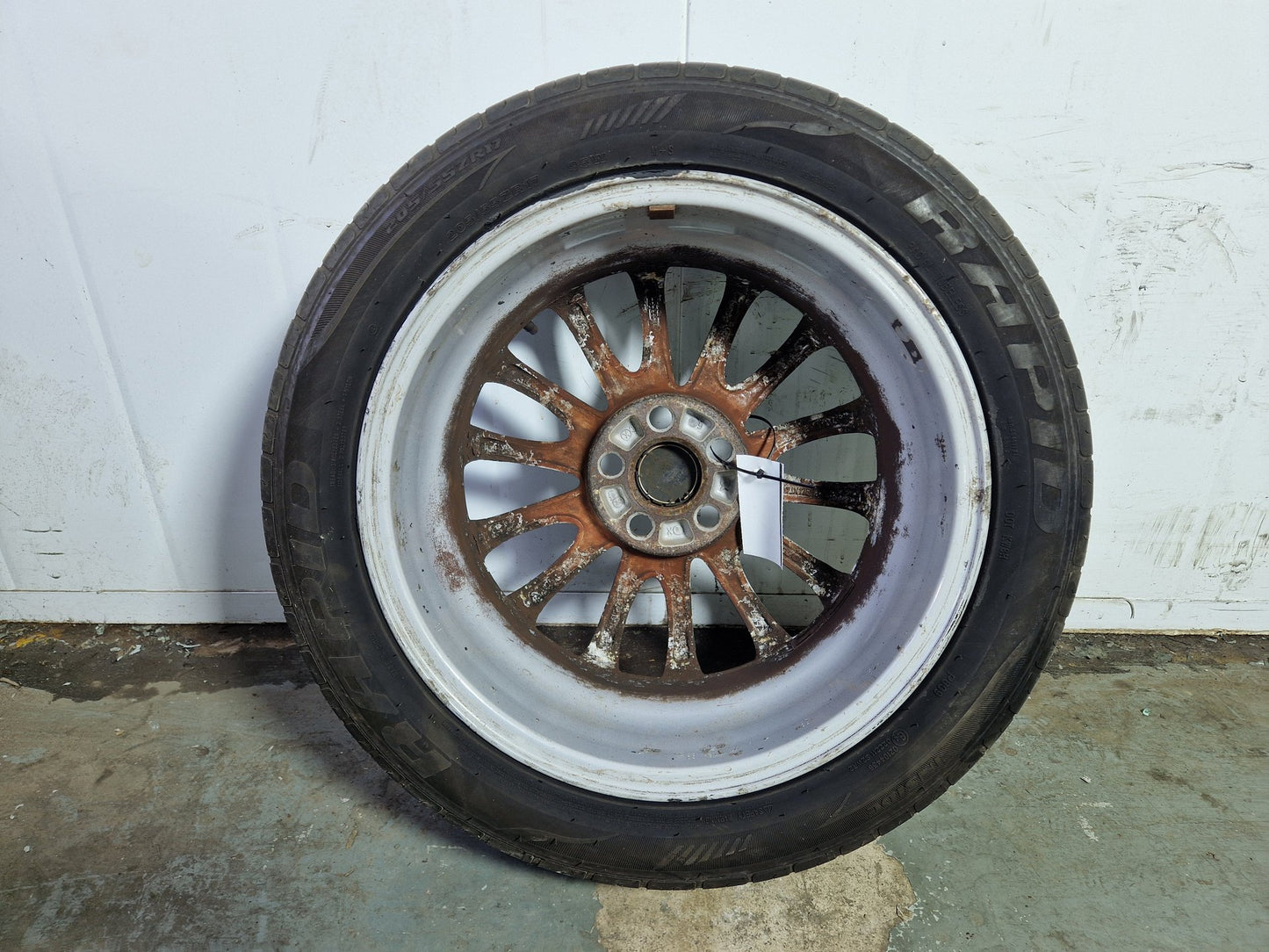 Volvo S40 MK2 (MS) 17" Alloy Wheel with Tyre 205/55/17 ~4mm 30671414