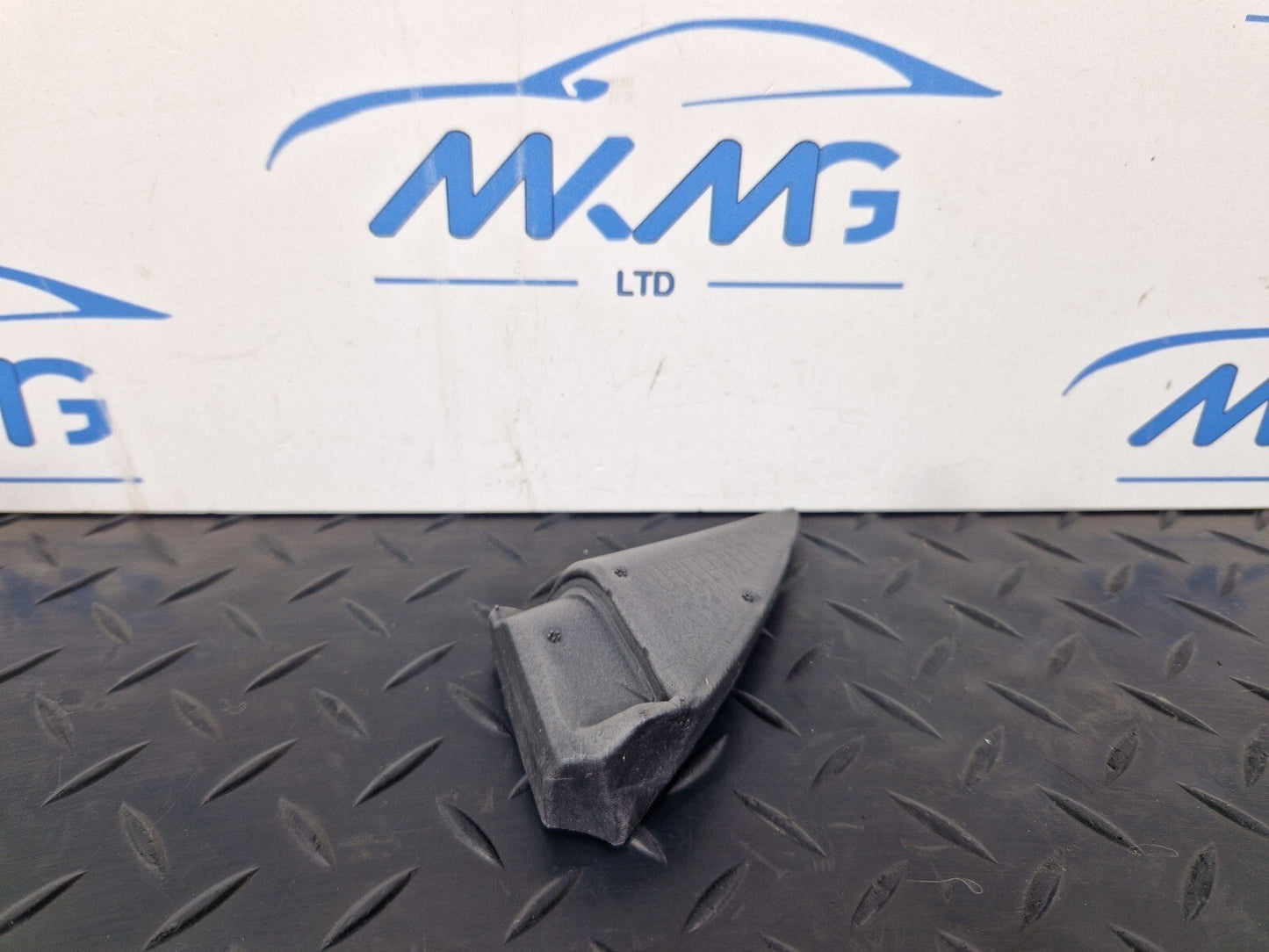 11-18 BMW 6 SERIES F06 FRONT LEFT DOOR TWEETER INNER SEAL 7224221