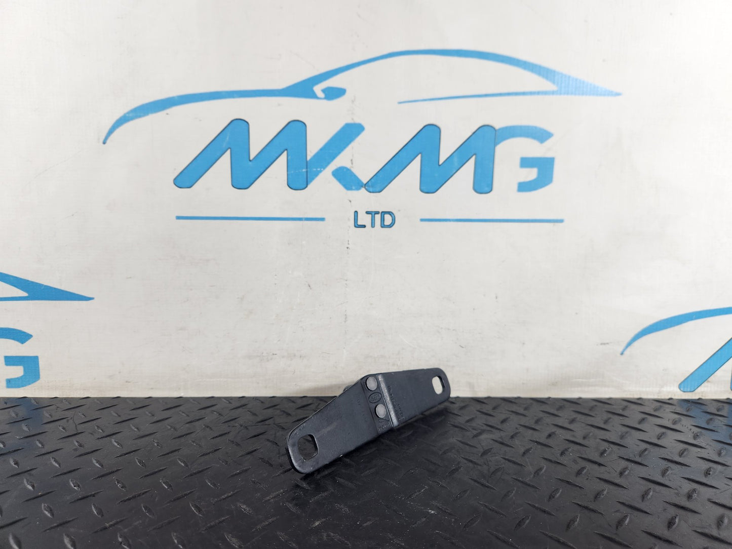 Range Rover Evoque L551 Tailgate Boot Lid Striker Catch Plate HK83-404B12-AB