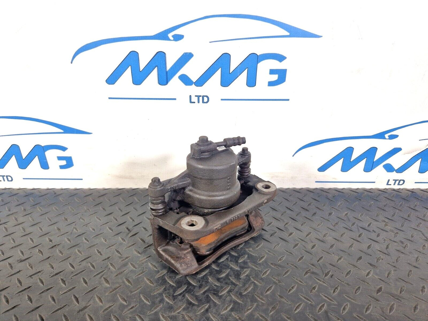 18-ON MERCEDES A CLASS W177 1.5CDI FRONT RIGHT O/S BRAKE CALIPER A1774212000