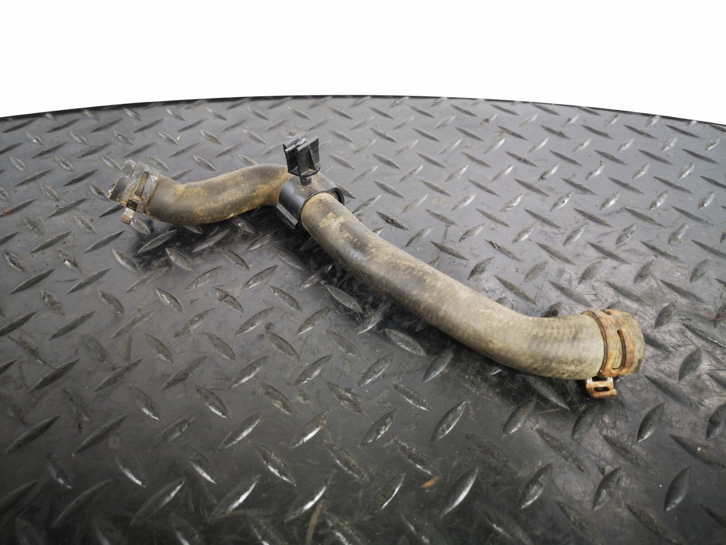 16-19 AUDI A4 B9 S-LINE GENUINE V6 3.0TDI CSW COOLANT HOSE PIPE 8W0122445H