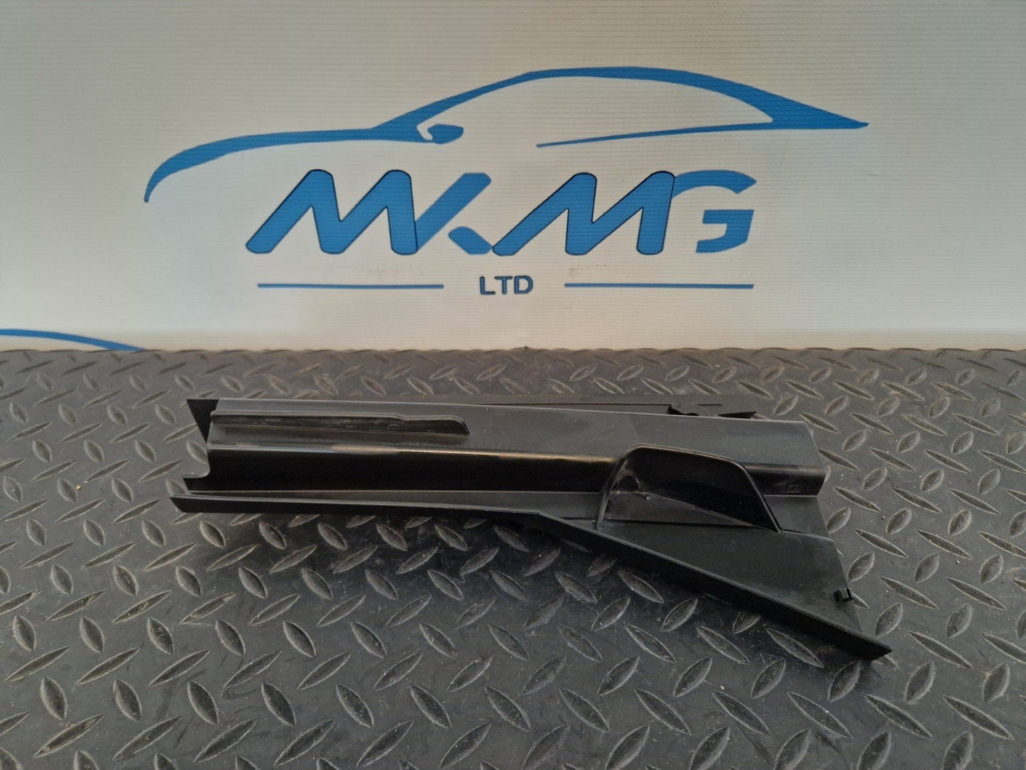 16-20 AUDI Q7 4M GENUINE RIGHT O/S HOOD ENGINE COVER TRIM 4M0805700A