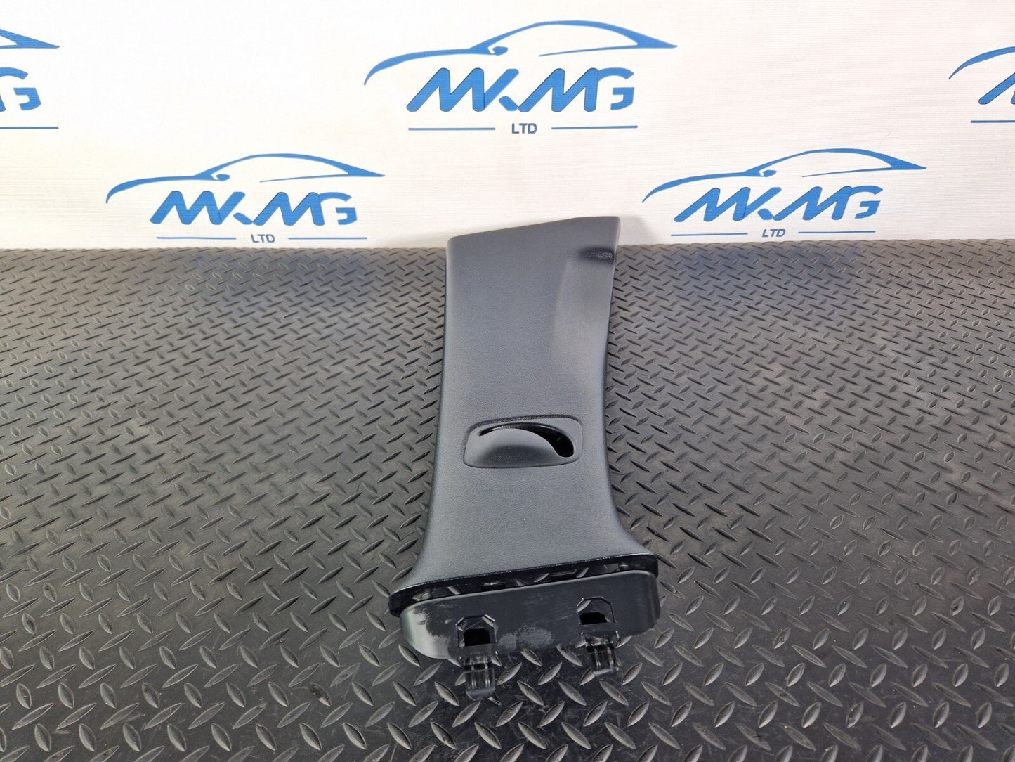 18-ON MERCEDES A CLASS W177 RIGHT DRIVER SIDE B-PILLAR TRIM PANEL A1776900300