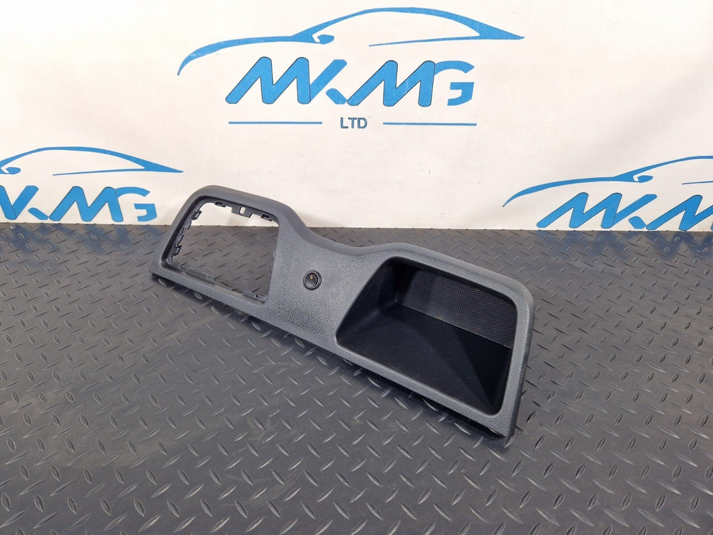 18-ON MERCEDES SPRINTER W907 W910 GEAR SHIFT SURROUNDING TRIM A9106833500