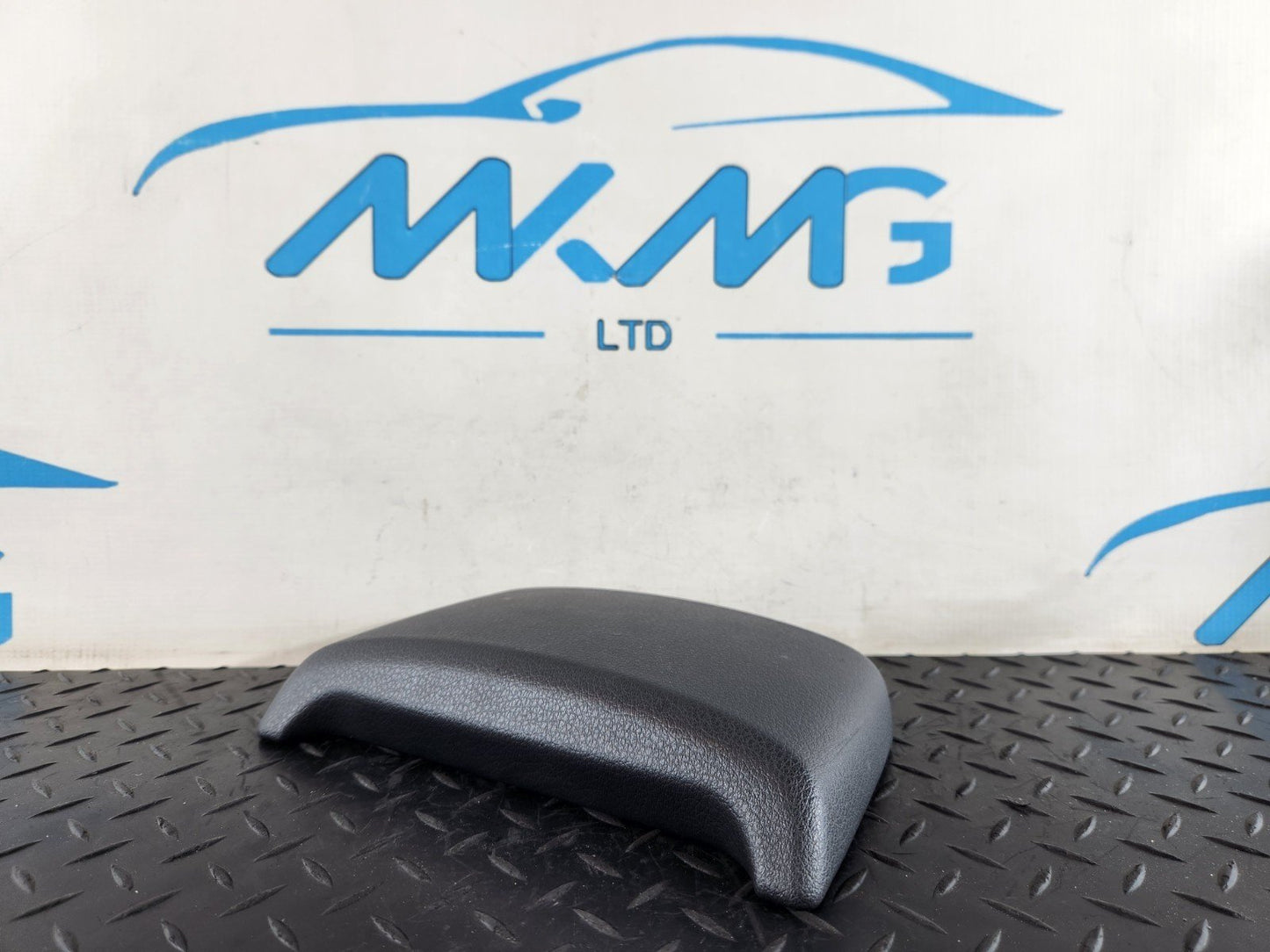 16-20 AUDI Q7 4M GENUINE CENTER CONSOLE ARMREST STORAGE LID COVER TRIM 4M0863915