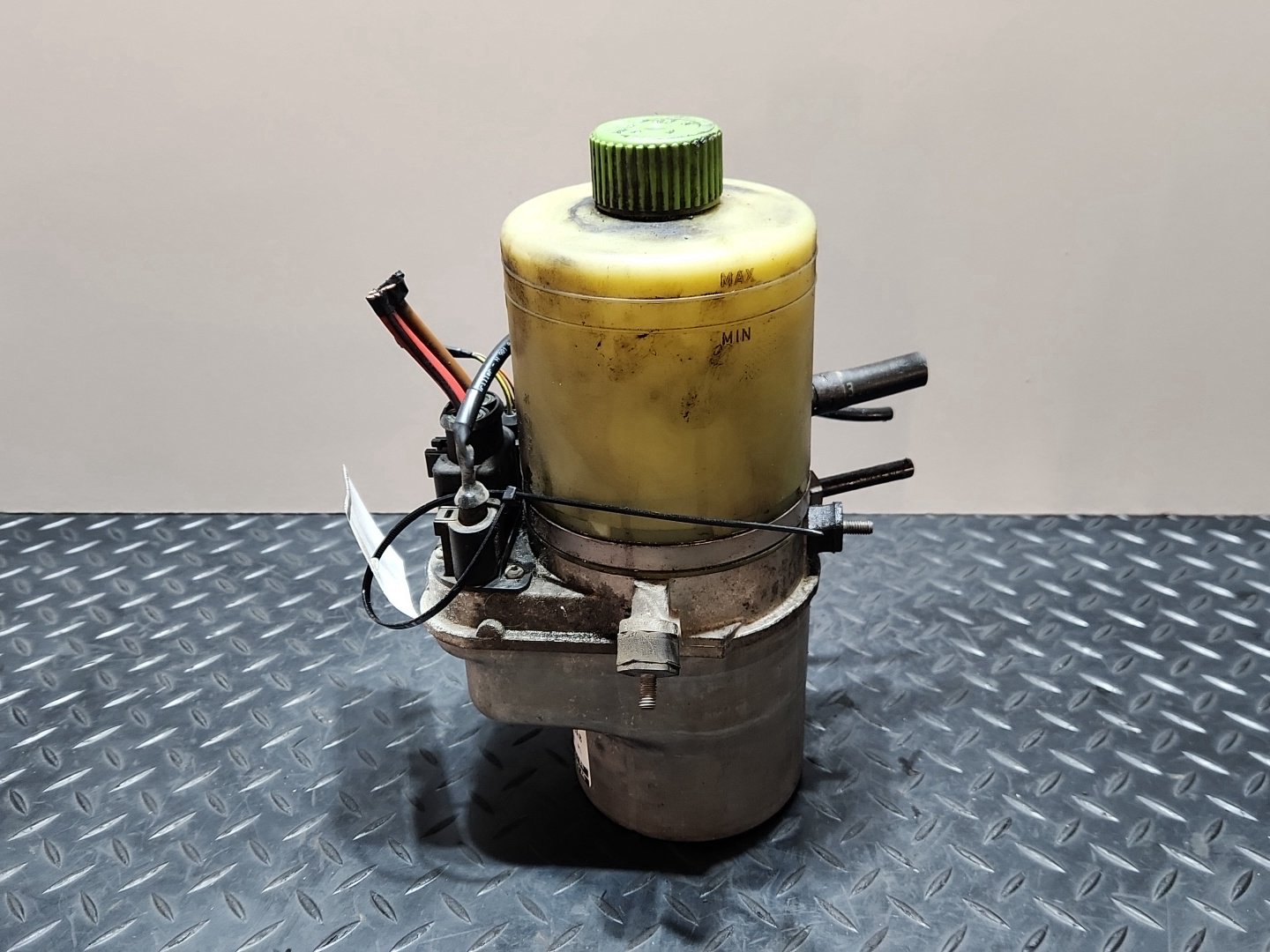 Skoda Fabia 5J Hatchback Genuine Power Steering Pump 6Q0423371 6Q0423156AB