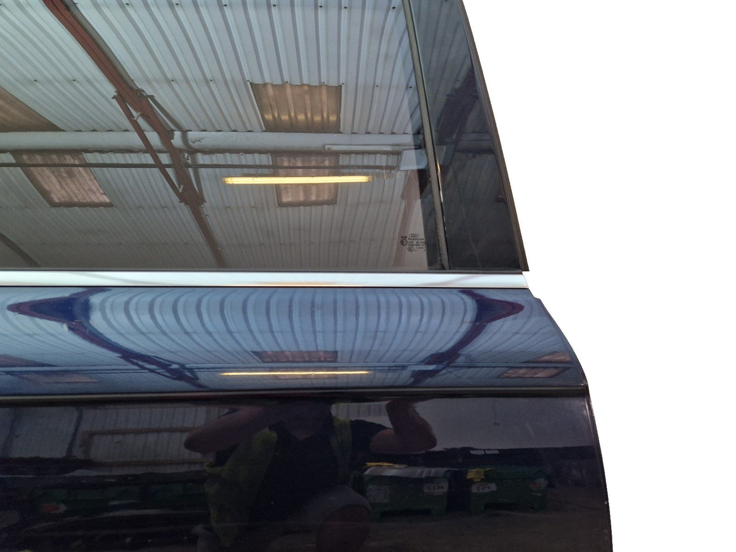 10-15 AUDI Q7 4L GENUINE REAR RIGHT DRIVER O/S/R COMPLETE DOOR IN BLUE (DAMAGED)