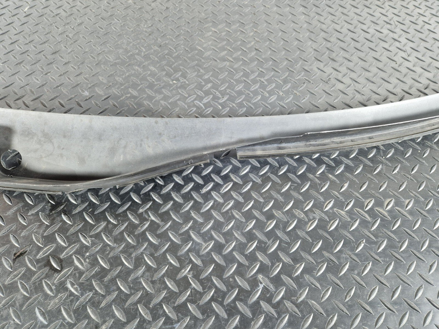 12-17 AUDI S5 CONVERTIBLE OEM WINDSCREEN SCUTTLE PANEL COVER 8K2819403B