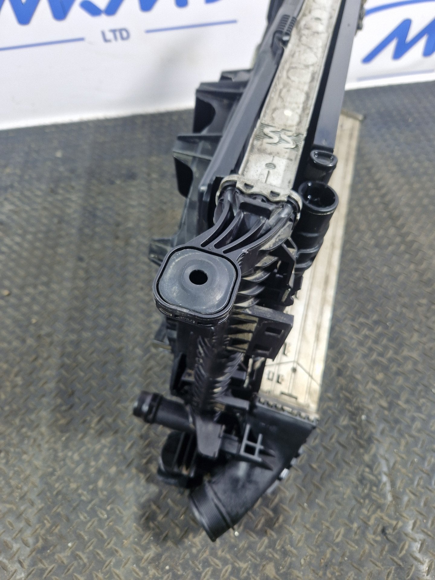 Audi A6 C7 3.0tdi CRTD auto genuine complete rad pack 4H0121003N 4H0959455AE