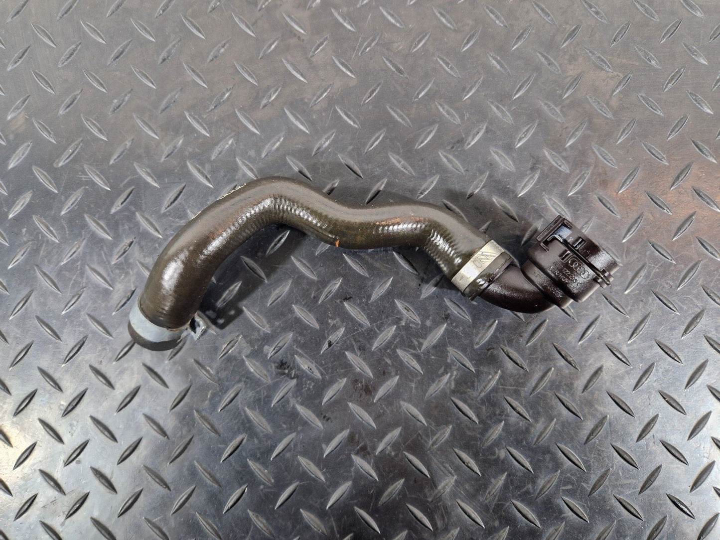 16-19 AUDI A4 B9 GENUINE OEM AIR CON / HEATER COOLANT HOSE PIPE 8W0819342B