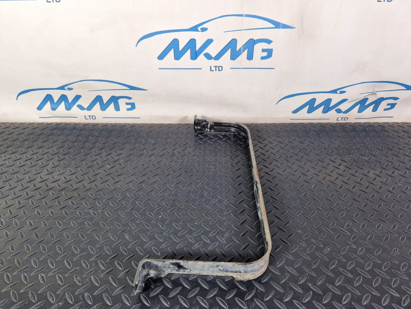18-ON MERCEDES BENZ SPRINTER W907 FUEL TANK TENSIONER HOLDER STRAP A9074750000