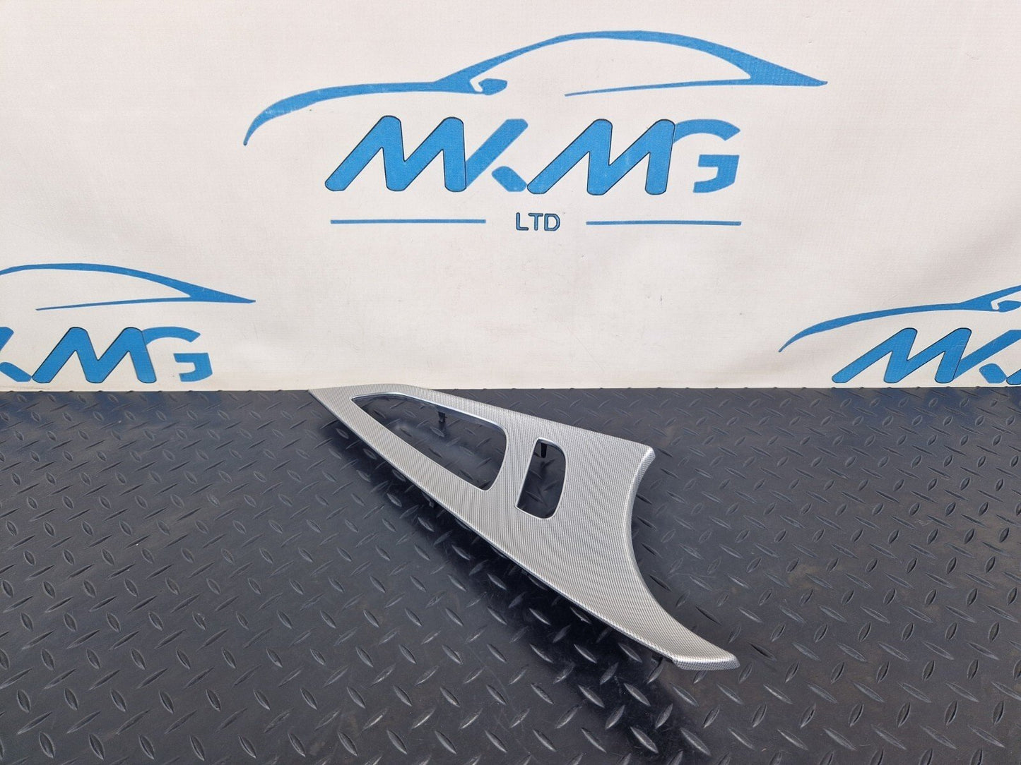 15-18 AUDI A7 4G OEM INTERIOR DOOR SURROUND TRIM RIGHT DRIVER SIDE 4G8867410