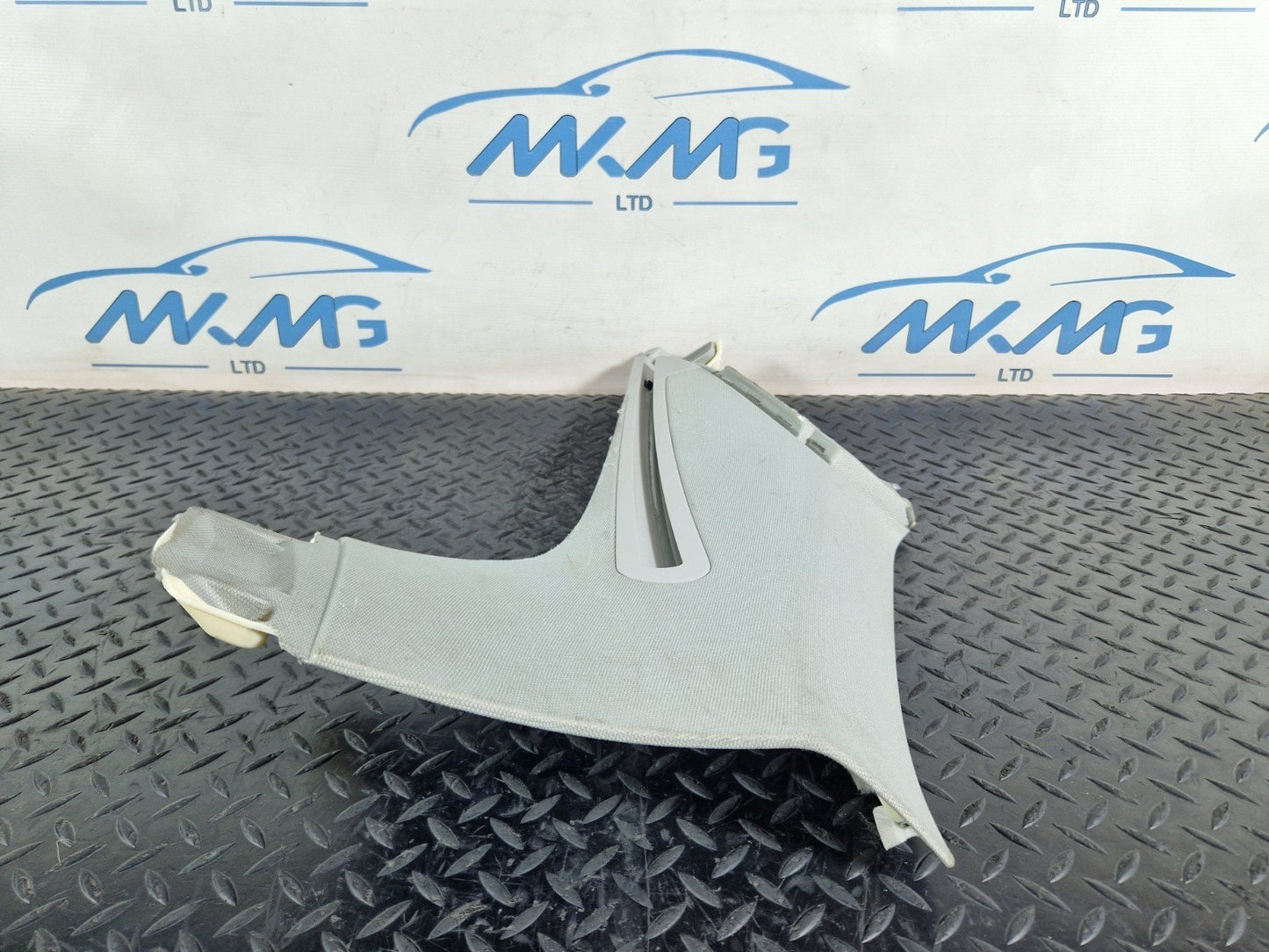 12-18 AUDI A6 C7 GENUINE RIGHT UPPER D PILLAR TRIM 4G9867246B