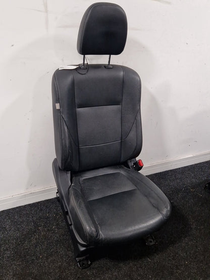 Mitsubishi Outlander PHEV MK3 (RE1) (GG2W) SUV Front Right O/S Driver Seat
