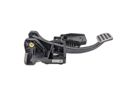 MERCEDES BENZ A CLASS W177 GENUINE ACCELATOR PEDAL A2472920800