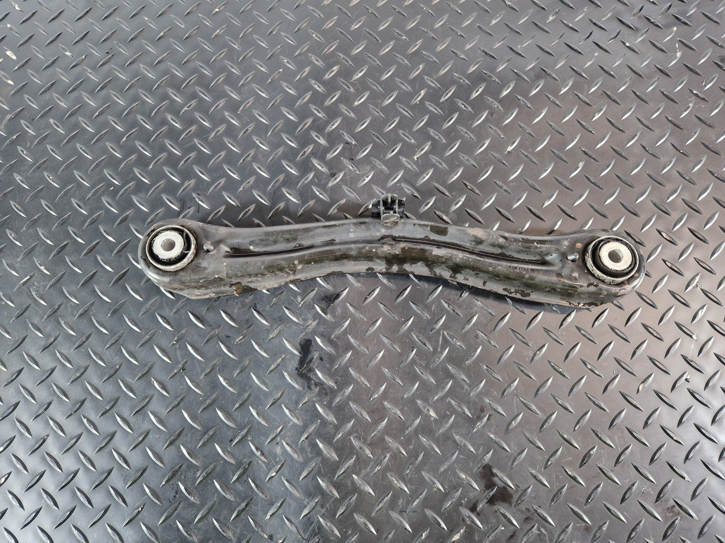 11-19 MERCEDES BENZ ML W166 OEM REAR RIGHT CONTROL ARM A1665460700