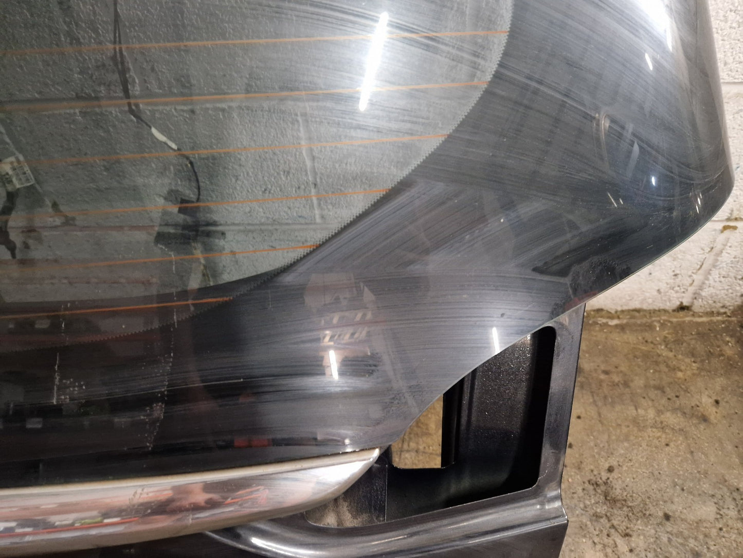 Vauxhall Zafira MK3 (C) (A3470) MPV Genuine Rear Tailgate Bootlid in Black GAR