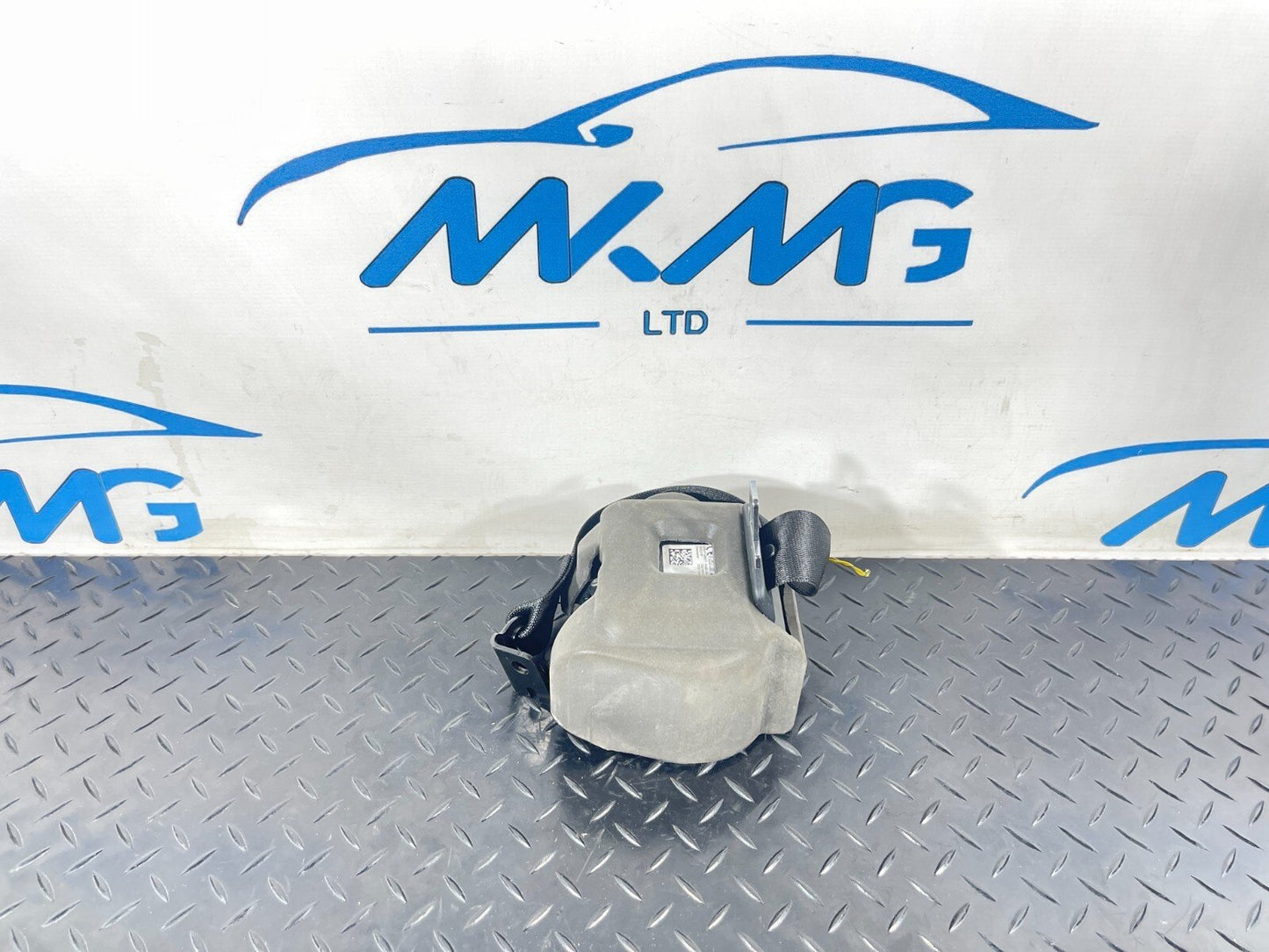 20-ON BMW 2 SERIES GRAN COUPE M-SPORT F44 REAR SEAT BELT LEFT PASSENGER SIDE