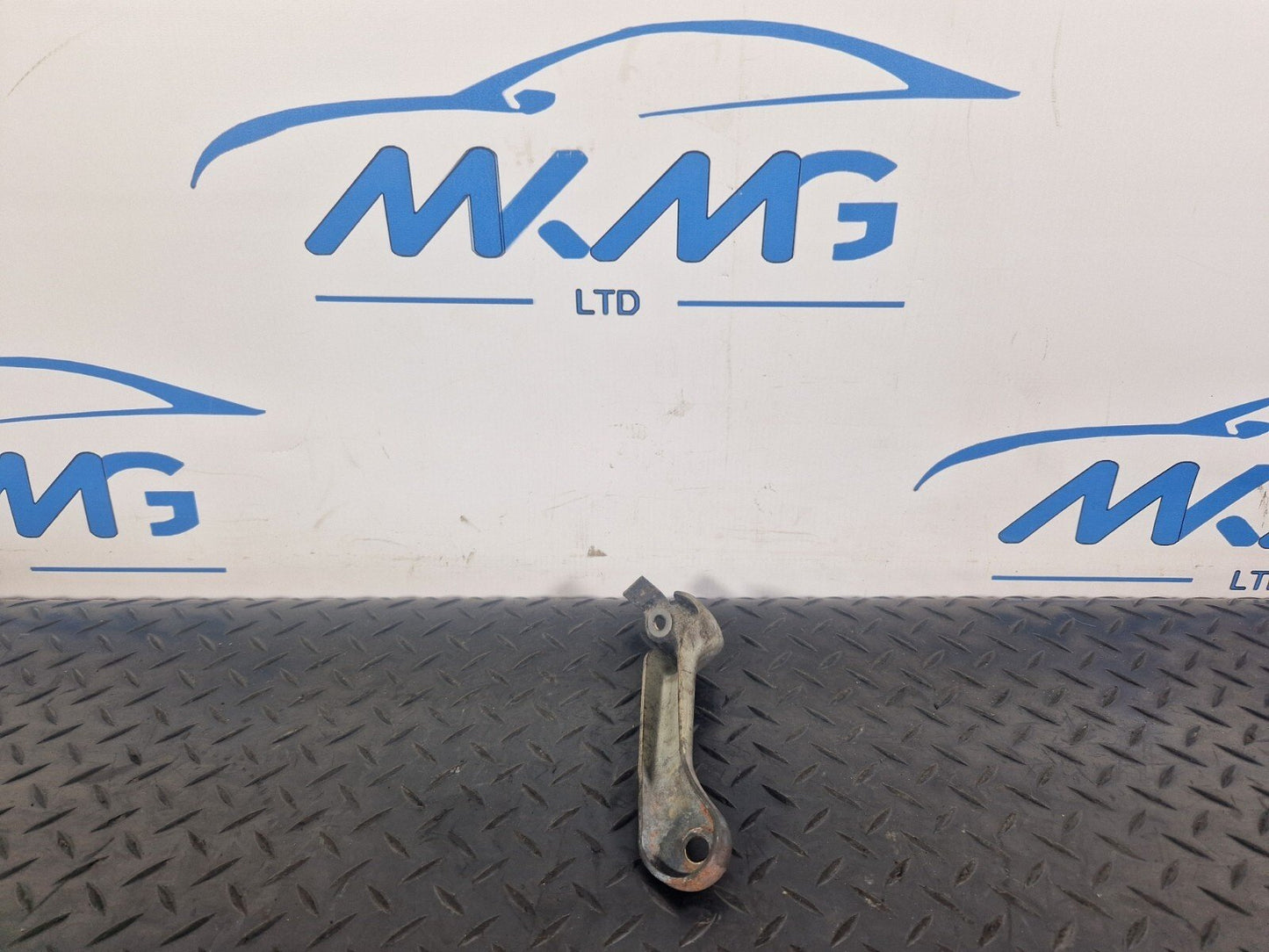 14-21 MERCEDES BENZ C300h W205 TURBOCHARGER BRACKET A6510960540