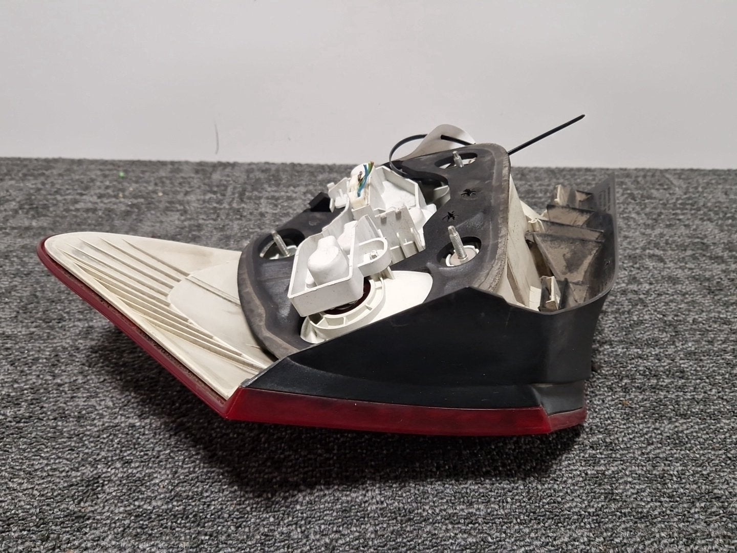 2007 BMW 116i E87 Genuine Rear Left N/S Passenger Tail Lamp Light