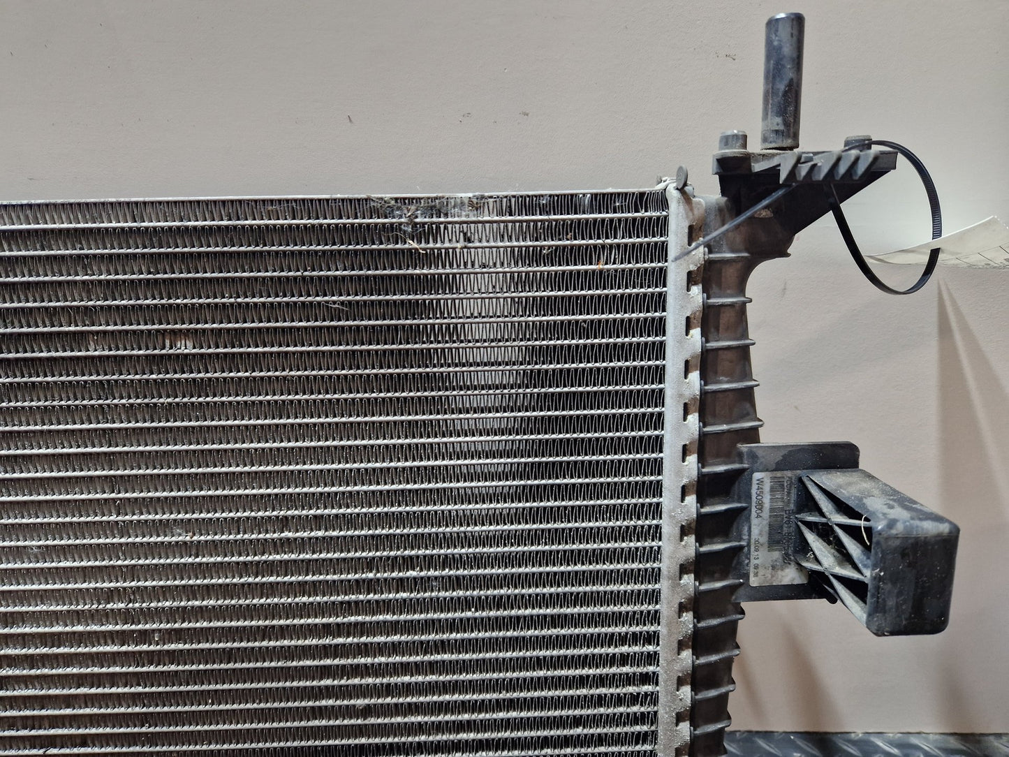 Ford C-Max 1.6LL Petrol 77.0kw IQDB Genuine Water Coolant Radiator BV61-8005-AD