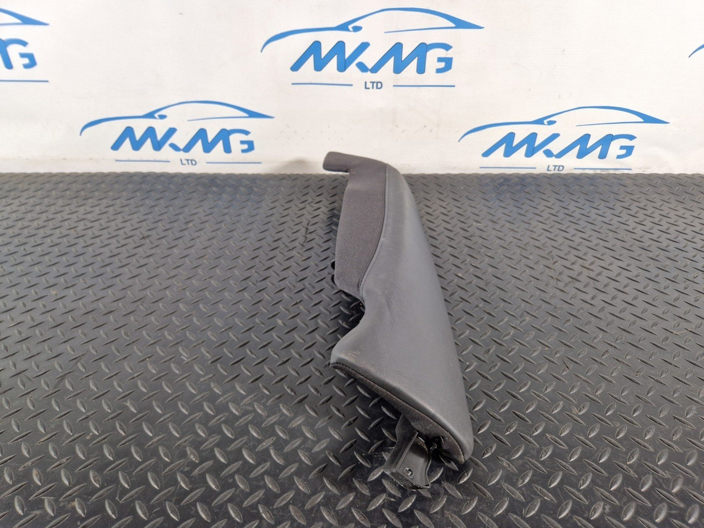 12-18 AUDI A6 C7 GENUINE N/S/R REAR PASSENGER SIDE LEFT BOLSTER 4G0885703