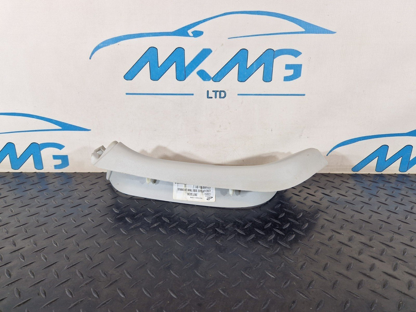 14-19 LAND ROVER L550 DISCOVERY SPORT TAILGATE LEFT SIDE TRIM FK724251AE8LBM
