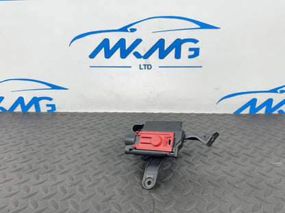 16-19 AUDI A4 B9 AVANT GENUINE POSITIVE BATTERY POWER DISTRIBUTION BOX CONNECTOR