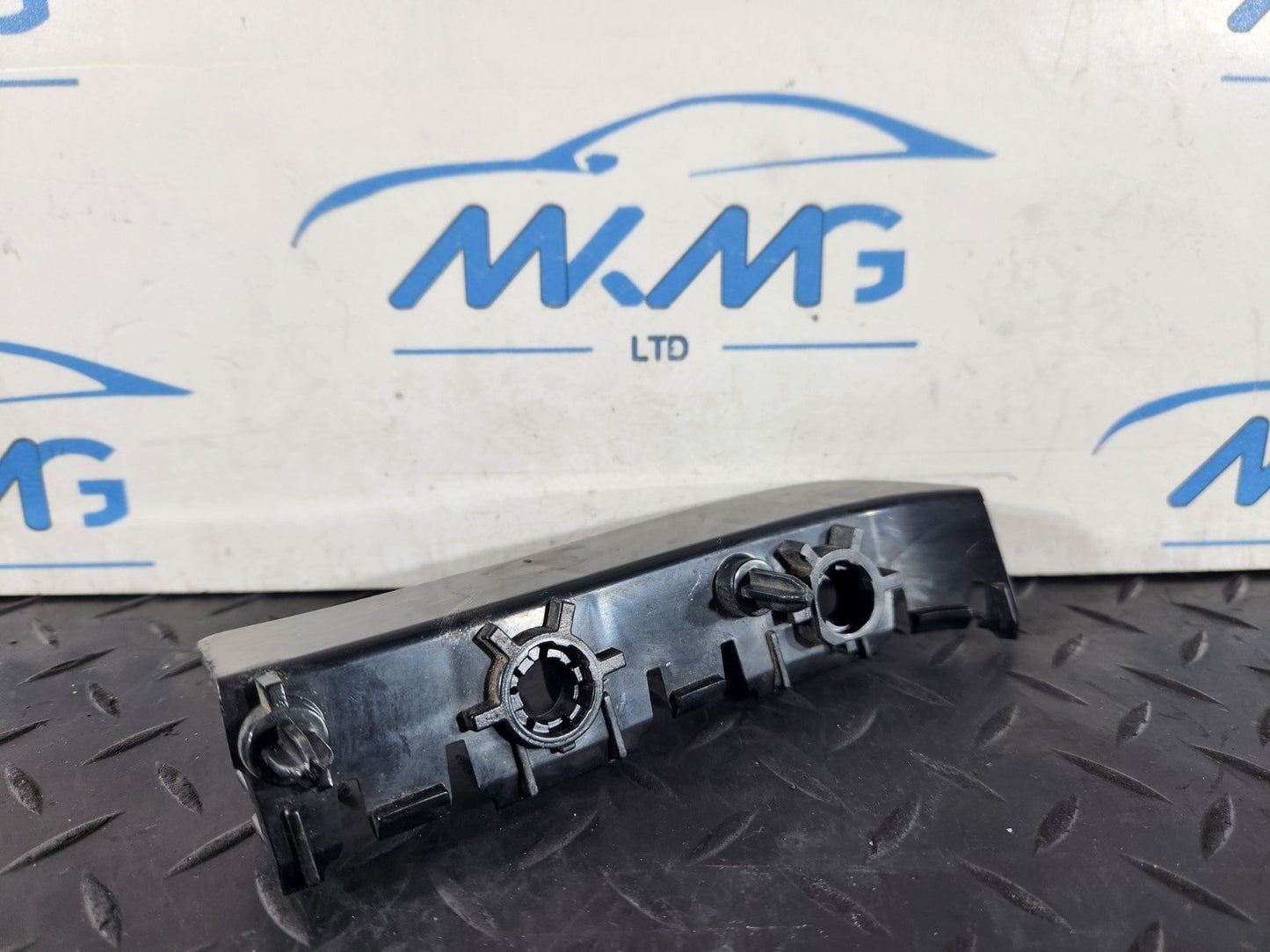 13-23 RANGE ROVER SPORT L494 REAR RIGHT BUMPER BRACKET MOUNT DK62-17B932-BE