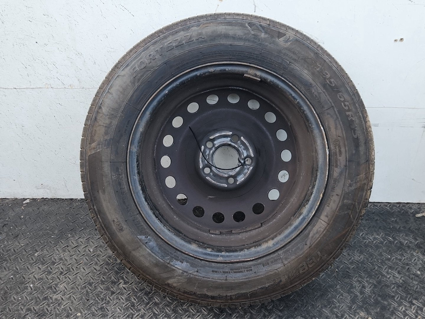 Mercedes-Benz Citan W415 Cargo Van 15" Steel Wheel with Tyre 195/65/15 ~6mm