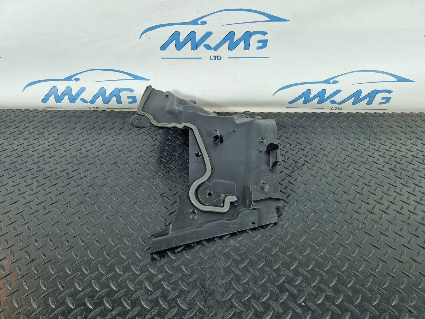 14-21 MERCEDES BENZ W205 GENUINE ENGINE PARTITION PROTECTION SHIELD A2056206001