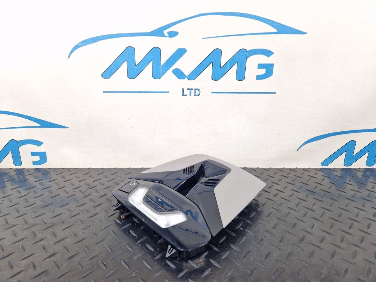 20-24 BMW 1 SERIES F40 FRONT CENTER ROOF INTERIOR COURTESY FUNCTION LIGHT PANEL