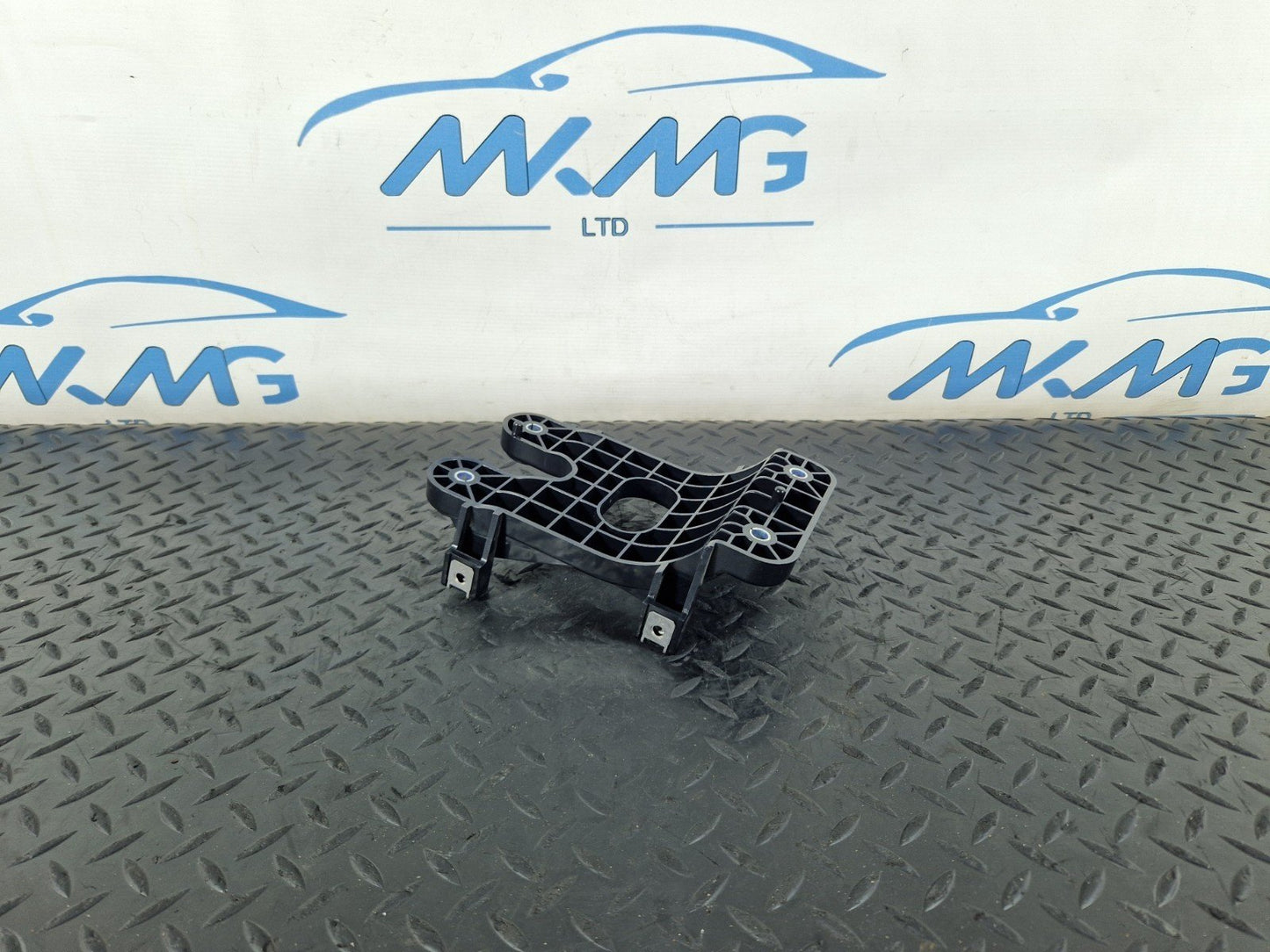 14-19 LAND ROVER L550 DISCOVERY SPORT CENTRE CONSOLE MOUNT BRACKET FK72048B38A