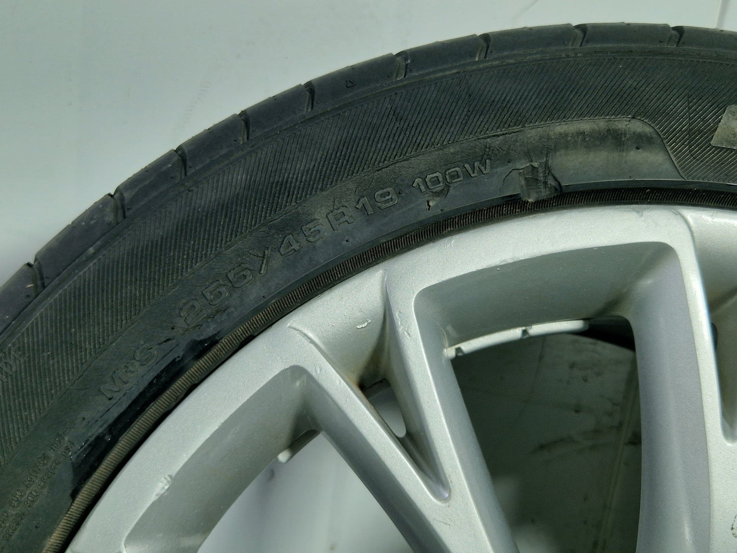 Audi A8 4H 19" Alloy Wheel with Tyre 225/45/19 ~4mm 4H0601025G