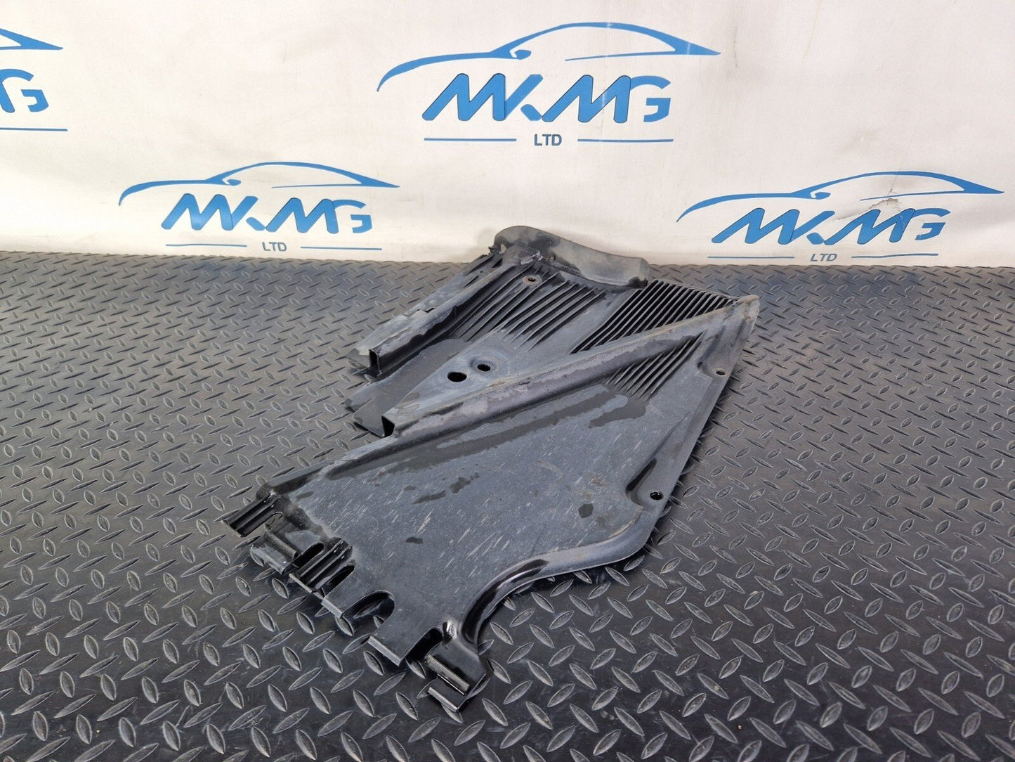 Audi Unknown Part Type 8F0825215C