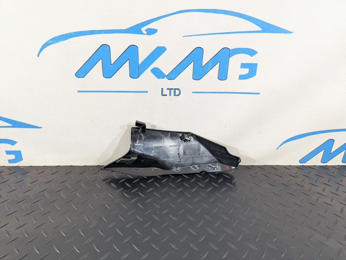 12-17 AUDI Q5 S-LINE GENUINE CENTRE CONSOLE TRIM PANEL 8R2857505A